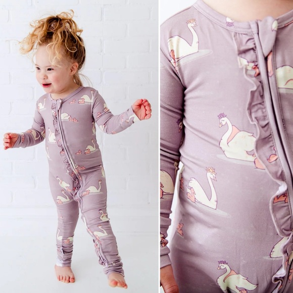 🌼DREAMIERE🌼 NWT Convertible Footie, Swan of a Kind Ruffle, Size 6-12mos - Picture 1 of 7